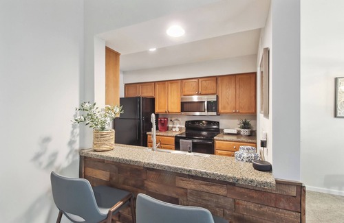 Overland Park Condo | Overland Park Condo, Close to Lakes & Parks!