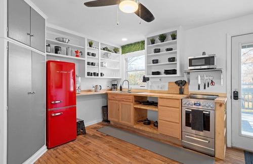 Overland Park House | Overland Park Retreat