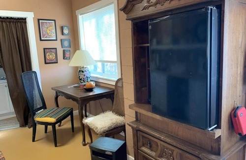 Golden Valley House | Overlook Gardens Desert Suites and Events Center