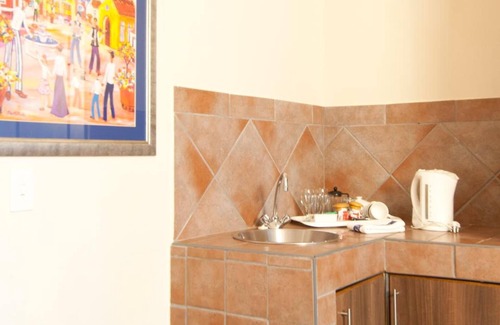 Paradise House | Overmeer Guest House