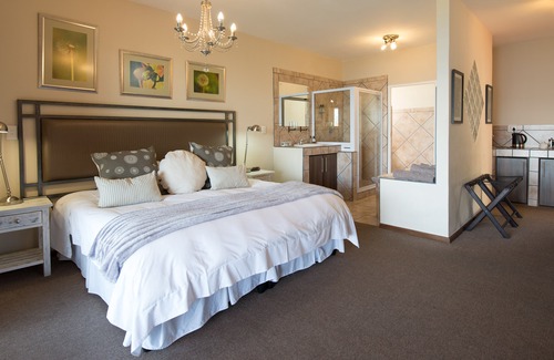 Paradise Hotel | Overmeer Guest House