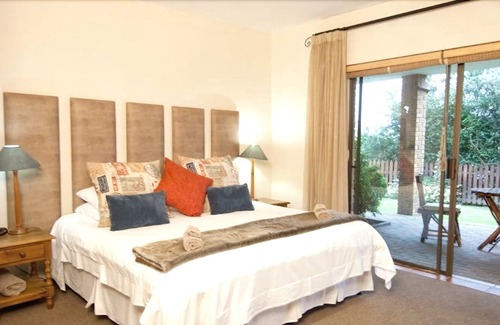 Paradise Hotel | Overmeer Guest House