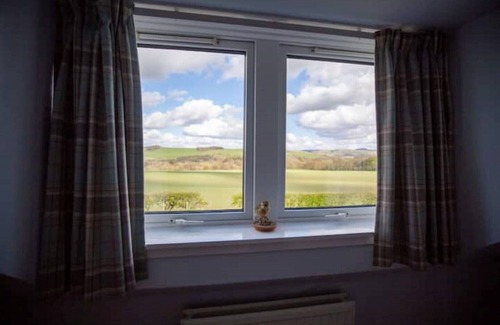 Jedburgh Cottage | Owl Cottage, in Rural Farm Location with Games Room