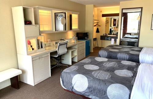 Ozark Hotel | Oxford Inn Ozark