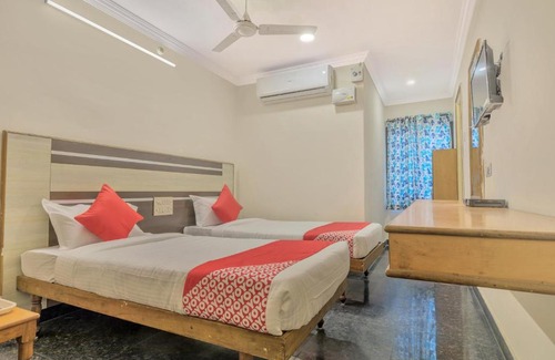 Lakdi Ka Pul Hotel | OYO 11428 Hotel Krishna's Residency