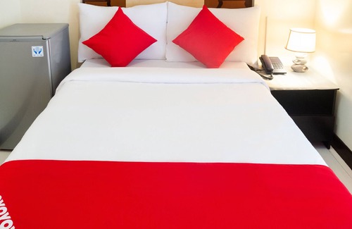 Toril Hotel | OYO 153 Espacio de Clarita Hometel