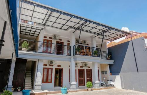 Banyuwangi Hotel | OYO 1566 El Reyshi Family Residence Syariah