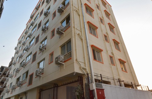 Phase 1 Hotel | OYO 19162 Flagship Aura