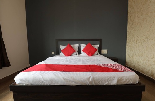 Mangalpady Hotel | OYO 24602 City Residence