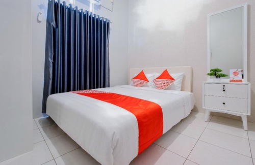 Mertoyudan Hotel | OYO 2727 Nareswari Guest House