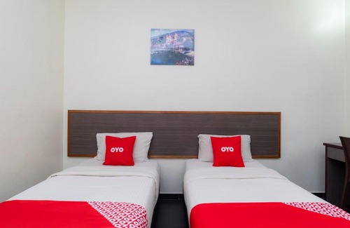 Mersing Hotel | OYO 44095 Bluewater Hotel (2)