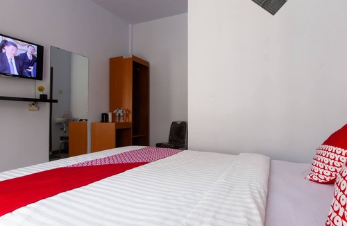 Cigadung Hotel | OYO 569 Cigadung Guest House