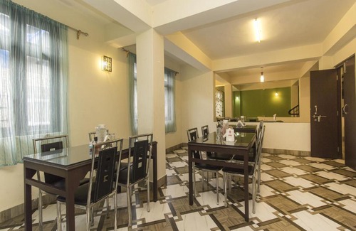 Sungava Hotel | OYO 6890 Dilchen Residency