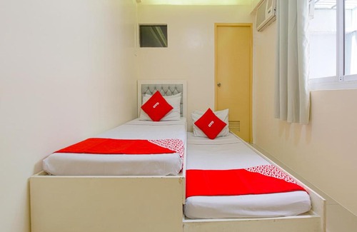 Baclaran Hotel | OYO 783 Freemont Place