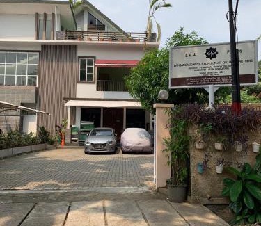 Lenteng Agung Hotel | OYO 93145 Pondok Alam Syariah