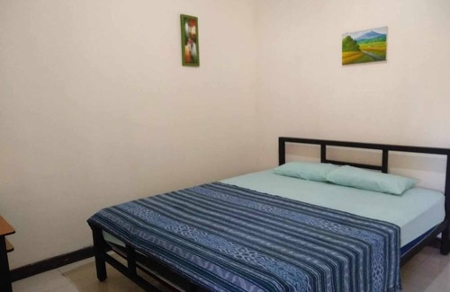 Lombok Hotel | OYO 93747 Balekui Homestay