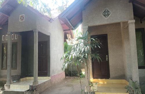 Kecamatan Narmada Hotel | OYO 93766 Bunga Homestay Near Taman Lembah