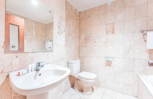 Cibinong Hotel | OYO 94759 Hotel Taman Cibinong