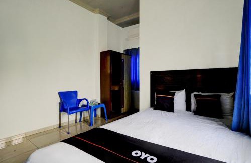 Blitar Hotel | OYO 94818 Sabina House Syariah