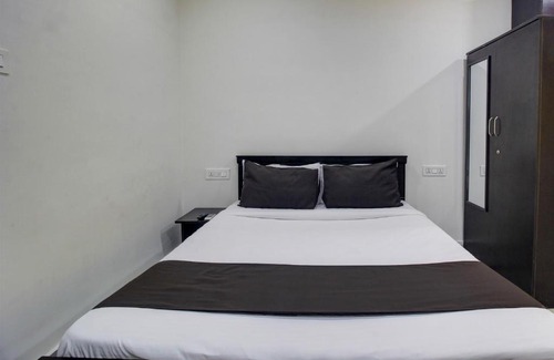 Hyderabad Hotel | OYO Flagship VENKATESWARA ATIDHI