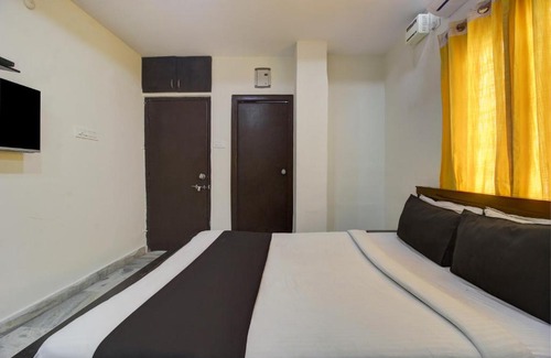 Hyderabad Hotel | OYO Flagship VENKATESWARA ATIDHI