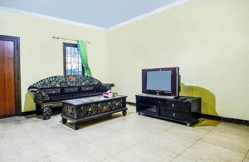 Garut Hotel | OYO Life 91606 Nadin Guest House Syariah