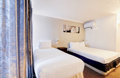 Luton Hotel | OYO The Chiltern Hotel