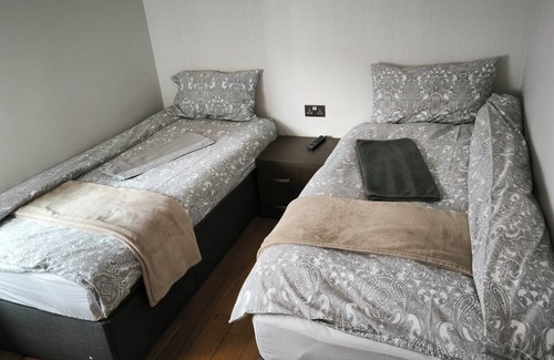 Kilburn Hotel | OYO The Kilburn Arms