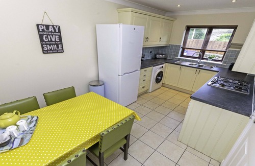 Braunton Cottage | Oysters | Sleeps 6 | Modern Villa & Dog Friendly