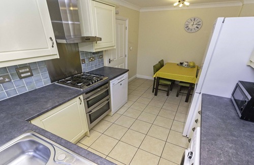 Braunton Cottage | Oysters | Sleeps 6 | Modern Villa & Dog Friendly