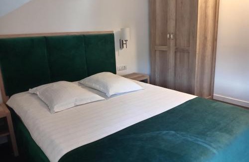 Campulung Moldovenesc Hotel | Păunașul Codrilor
