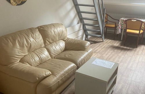 La Ferte-Gaucher Apartment | P1 studio, 5 minutes' walk from the Super U, 10 minutes' walk from the town center.