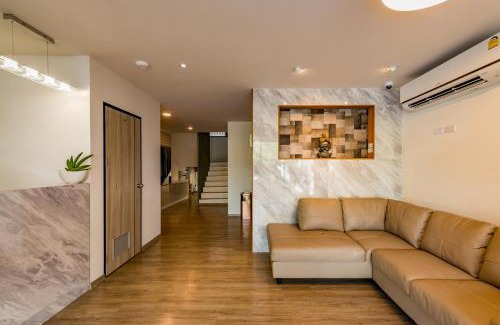 Pathumwan Hotel | P18 Hotel Bangkok