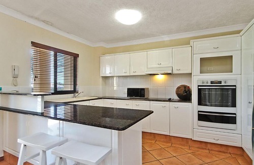 Bilinga Apartment | Pacific Place Unit 7 2 Graham Street Bilinga
