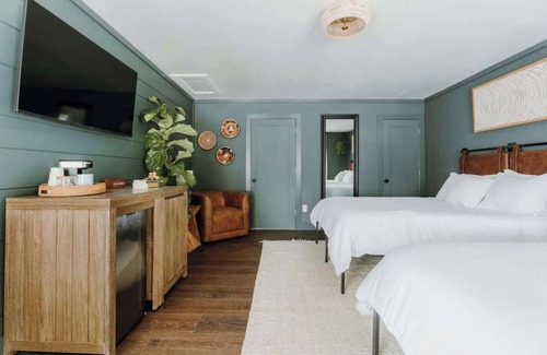 Packwood Hotel | Packwood's Gifford Pinchot Room