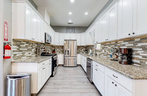 Indio Hills House | Painted Hills desert retreat with 5-acre compound with saltwater pool & spa