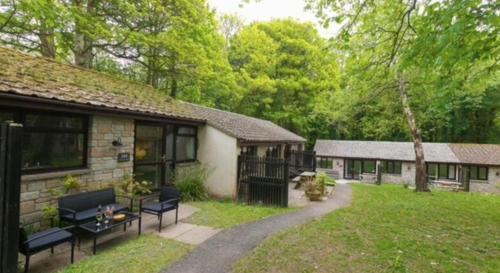 Lelant Ski Chalet | Painters Cottage 2-Bed Chalet nr St Ives & Hayle