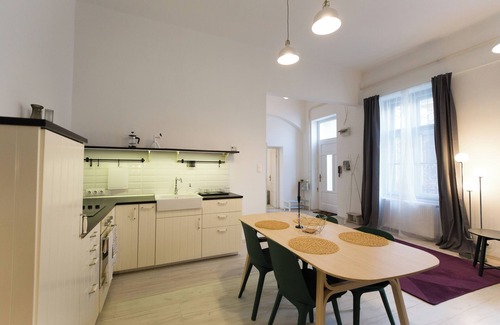 Palace District Apartment | Palace District Apartment