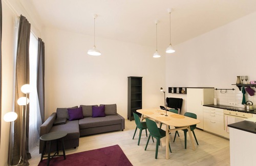 Palace District Apartment | Palace District Apartment