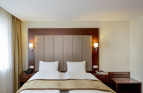 Rhein-Erft-Kreis District Hotel | Palast Hotel