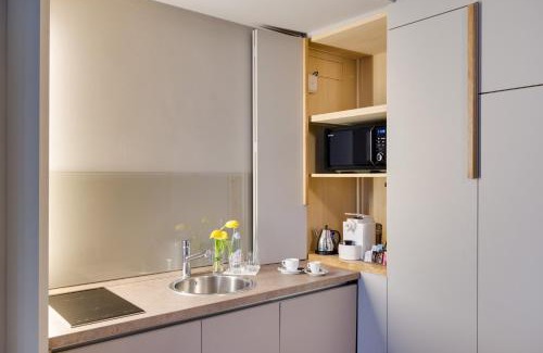 Historic Centre Apartment | Palazzo Del Carretto-Art Apartments and Guesthouse