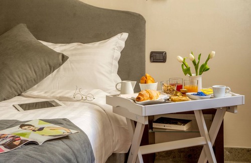 Rione V Ponte House | Palazzo Medusa