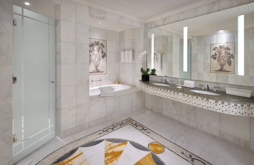 Jadaf Hotel | Palazzo Versace Dubai