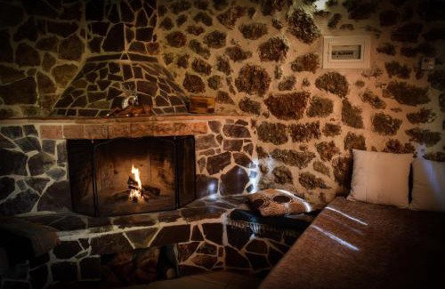 Mesaia Trikala House | Paliokastro Guesthouse