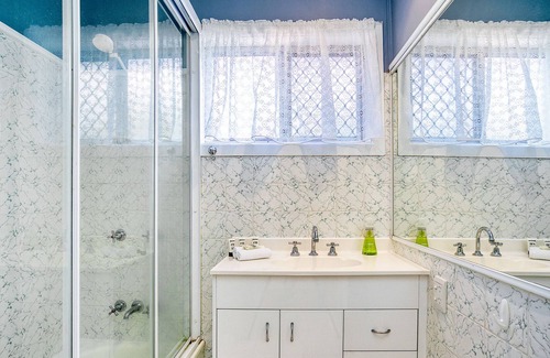 Palm Beach Cottage | Palm Beach Cottage - 600m to Beach