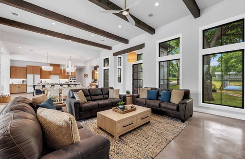 Burnet House | Palm Paradise on Lake LBJ | Concierge Services