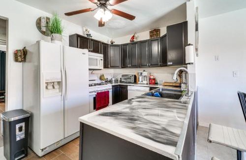 Palmdale House | Palmdale Family Home with Private Pool and Backyard