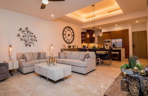 Palmilla Condo | Palmilla Dunes Coco Palma 421 Lux 1 way transport