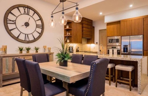 Palmilla Condo | Palmilla Dunes Coco Palma 421 Lux 1 way transport