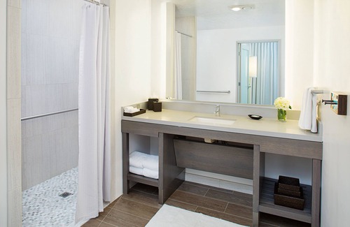 East Beach Hotel | Palmoro House